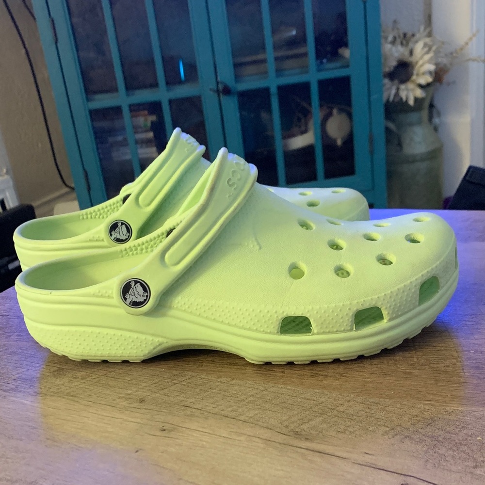 Light green Crocs size 7